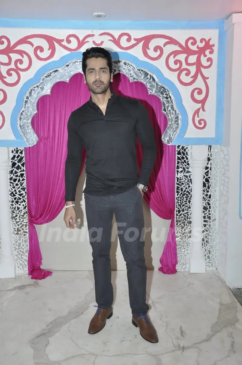 Arjan Bajwa at Sachin Joshi's Diwali Bash