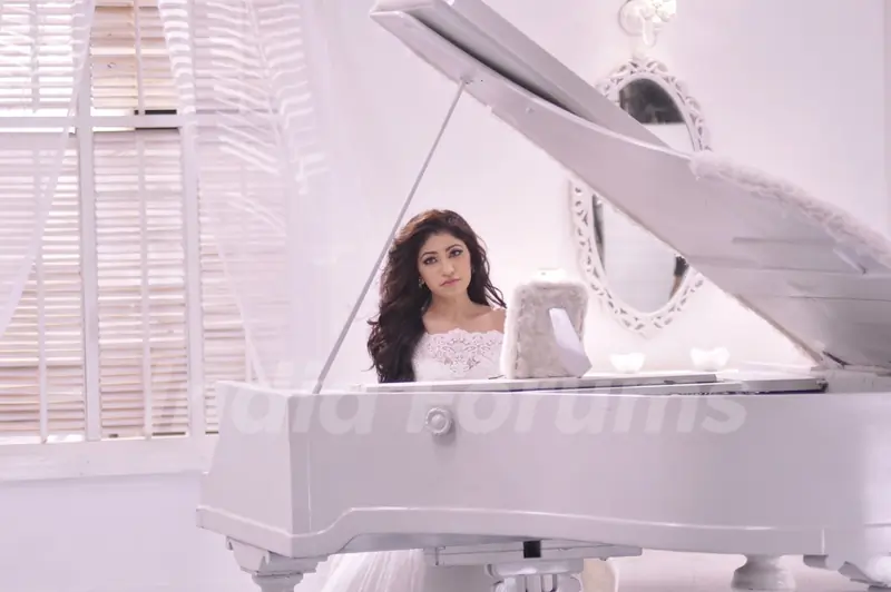 Tulsi Kumar on location photoshoot