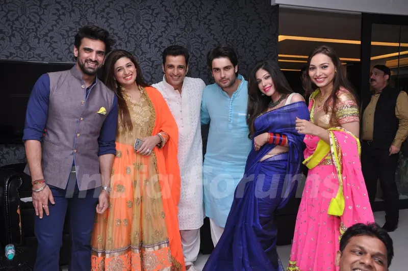 Mohit Malik, Viviaan and Vahbbiz Dsena at Ganesh Hegde's Birthday Bash