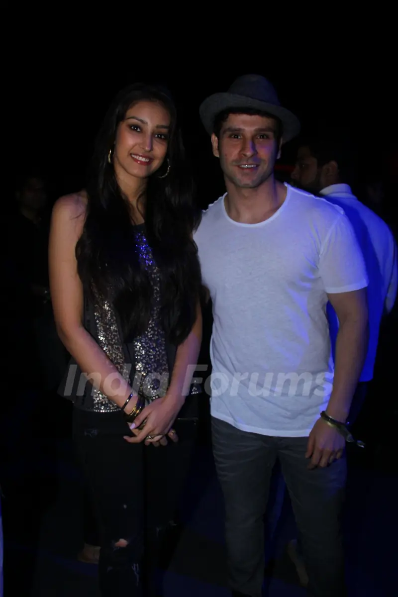Navneet Dhillon and Girish Kumar at Afrojack's Bash