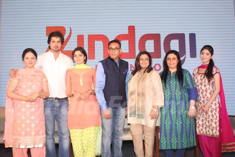 Cast of 'Aadhe Adhoore' at the Show Launch of Zindagi