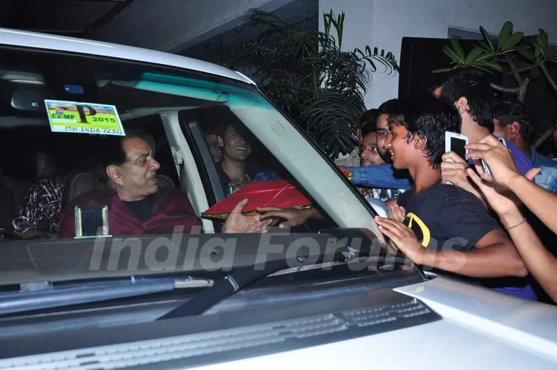 Dharmendra Celebrates Birthday with Fans