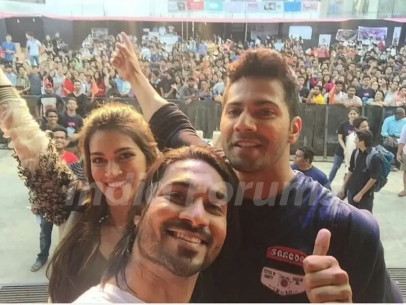 Varun Dhawan, Kriti Sanon and Salman Yusuf Khan atPromotions of Dilwale