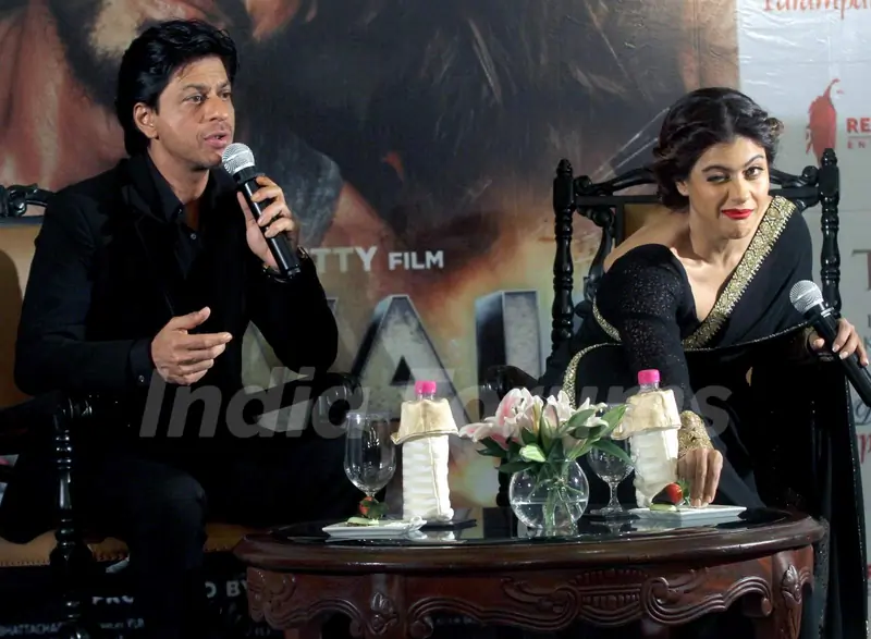 Shah Rukh Khan and Kajol for Promotions of 'Dilwale' at Kolkata