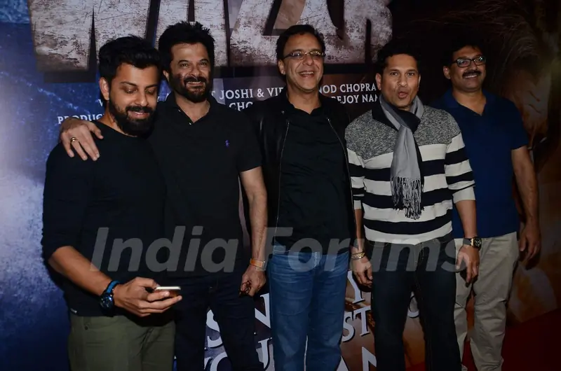 Sachin Tendulkar and Anil Kapoor with the Cast of film at Special Screening of Wazir