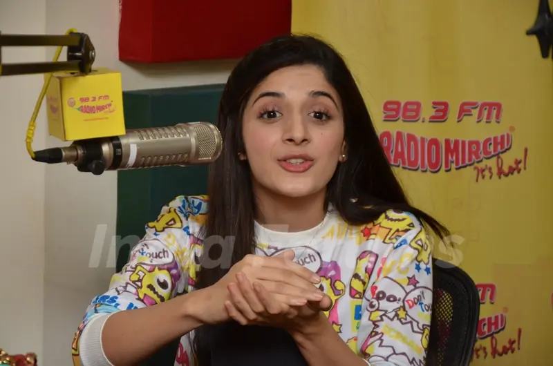 Mawra Hocane Goes Live on Radio Mirchi for Promotions of Sanam Teri Kasam