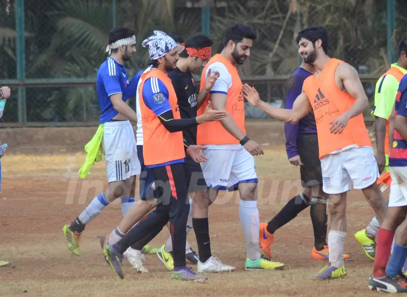 Riteish Deshmukh, Karan Wahi and Abhishek Bachchan Snapped Practicing Soccer
