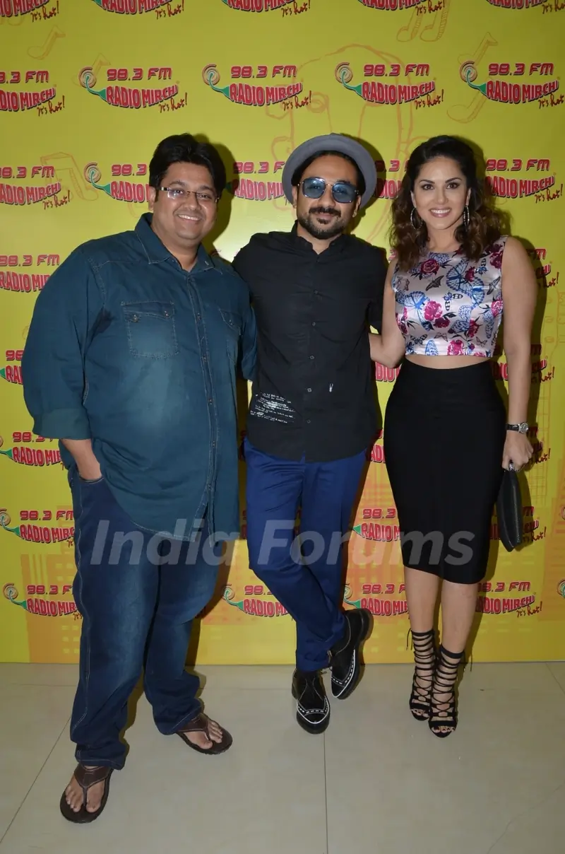 Vir Das and Sunnly leone at Radio Mirchi for Promotions of Mastizaade