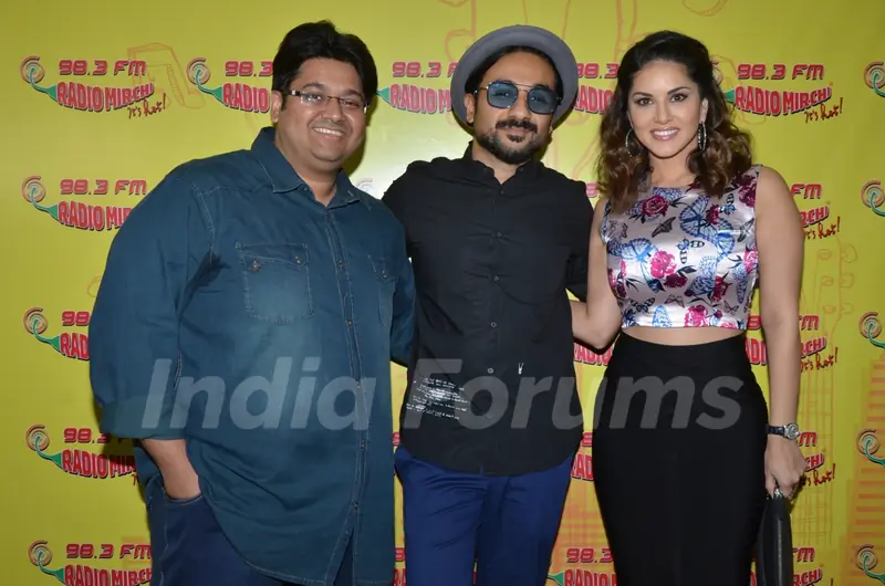 Vir Das and Sunnly leone at Radio Mirchi for Promotions of Mastizaade