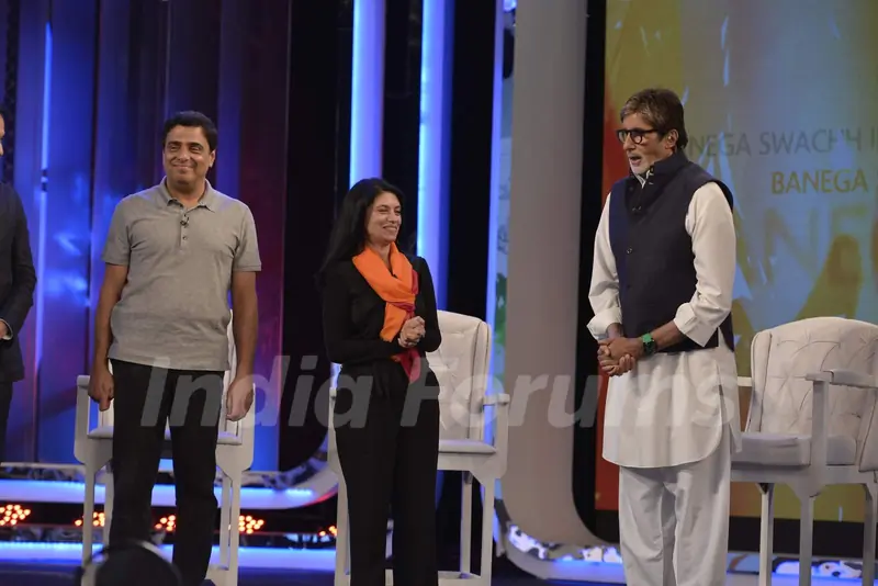 Ronnie Screwvala, Zarina Mehta and Amitabh Bachchan at NDTV Cleanathon