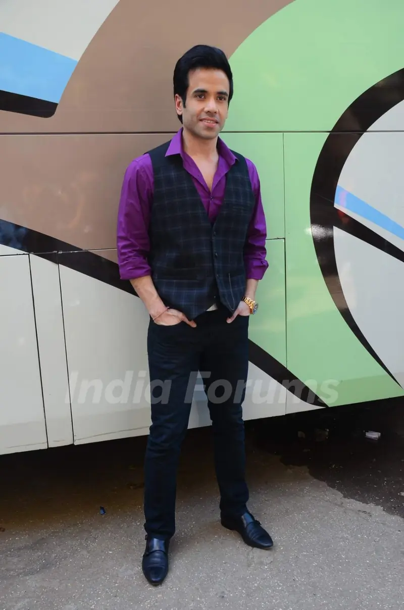 Tusshar Kapoor on Locations of Kyaa Kool Hain Hum 3 Sets