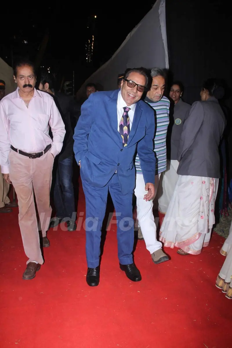 Dharmendra at Umang Police Show 2016