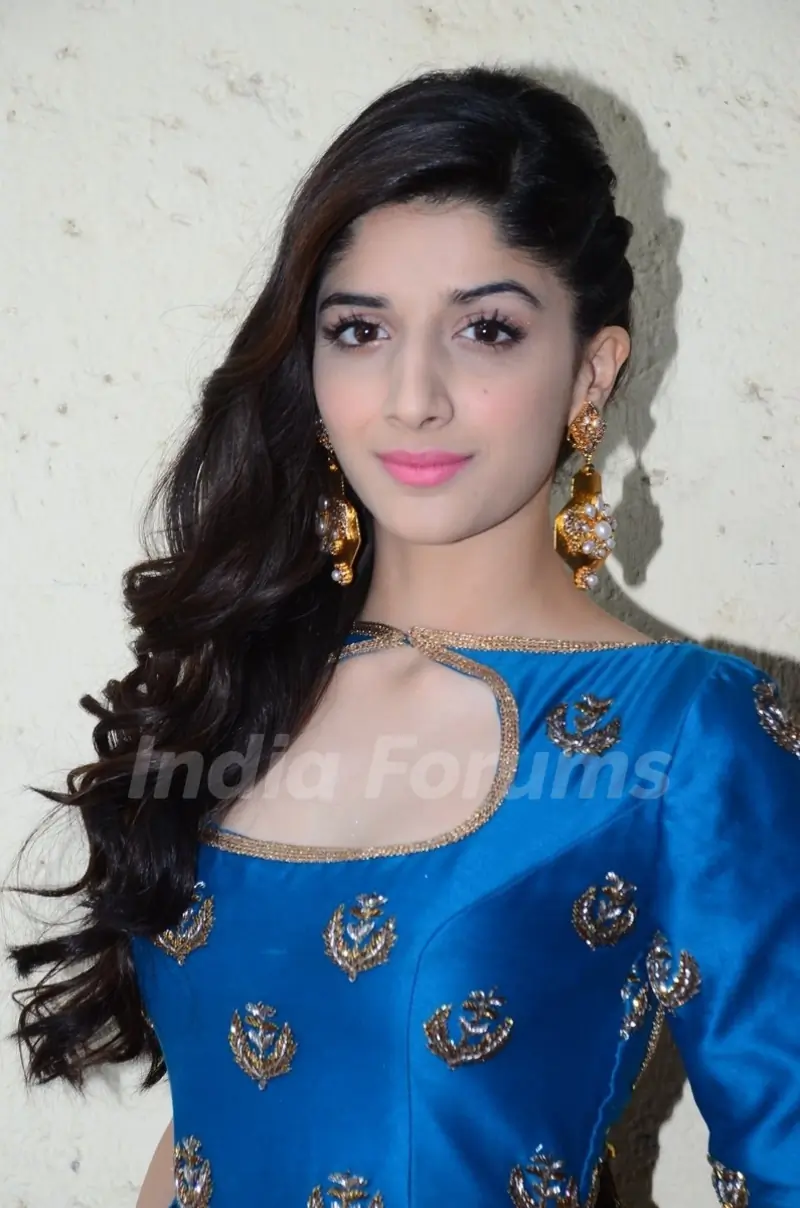 Mawra Hocane at Promotions of Sanam Teri Kasam