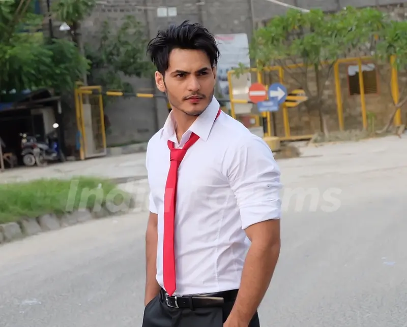 Ravi Bhatia