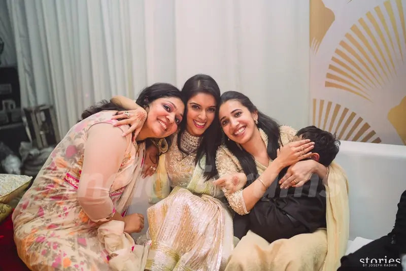 Asin Poses with her Friends at her Wedding Reception
