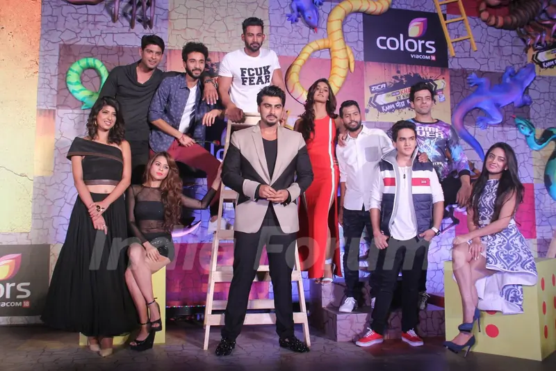 Arjun Kapoor and Contestants of Khatron Ke Khiladi 7 Poses at Press Meet