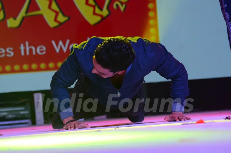 Harshvardhan Rane Promotes Sanam Teri Kasam at MET Utsav