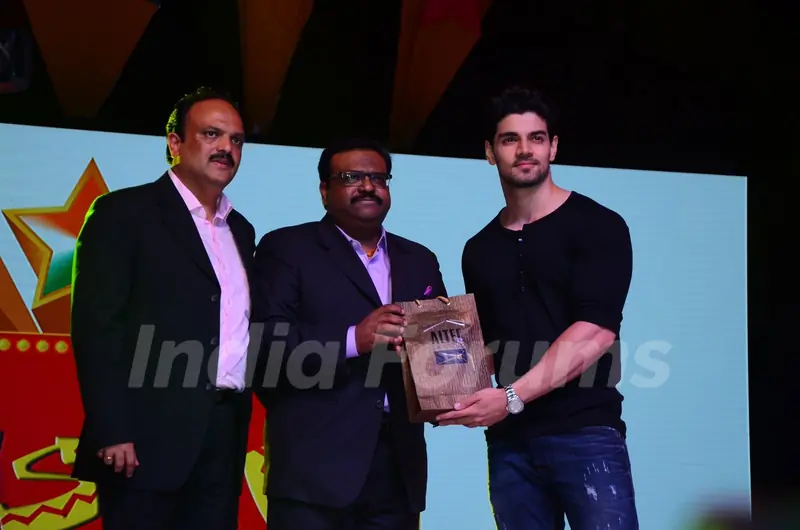 Sooraj Pancholi  at MET Utsav