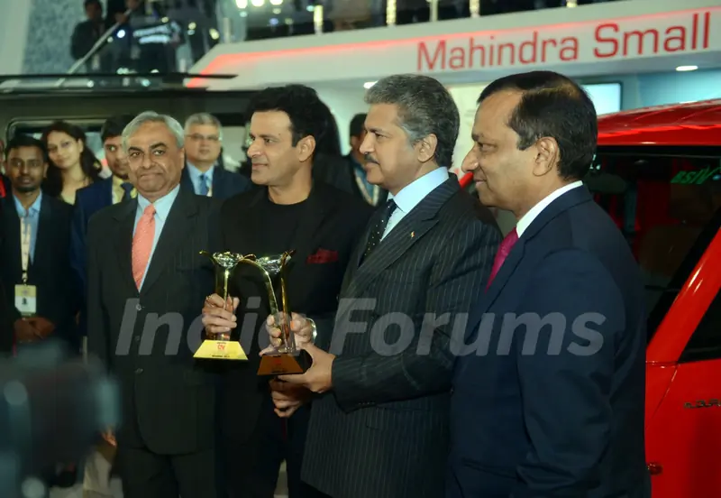 Manoj Bajpayee at Launch of Mahindra Jeeto at Auto Expo 2016 in Delhi