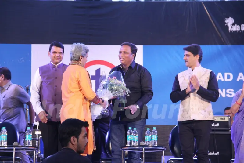 Chief Minister Devendra Fadnavis and Amjad Ali Khan at Inauguration of Kala Ghoda Festival '16