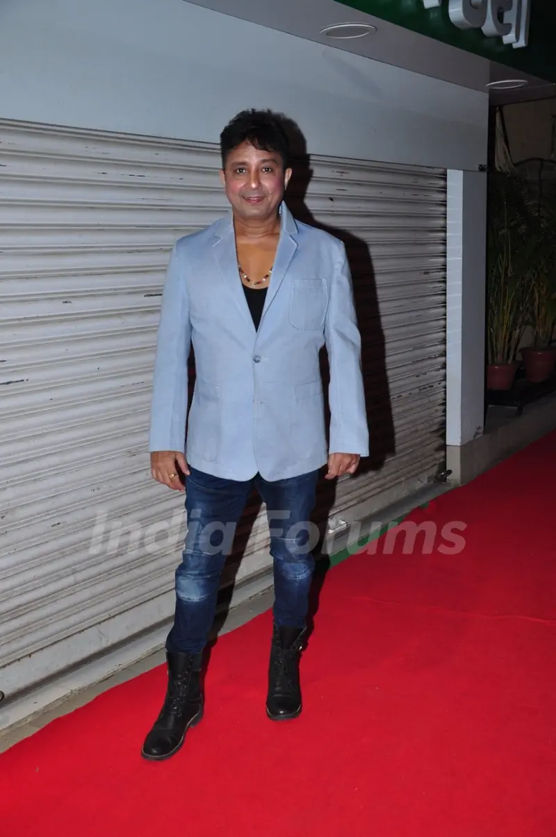 Sukhwinder Singh at Meet Bros Success Bash