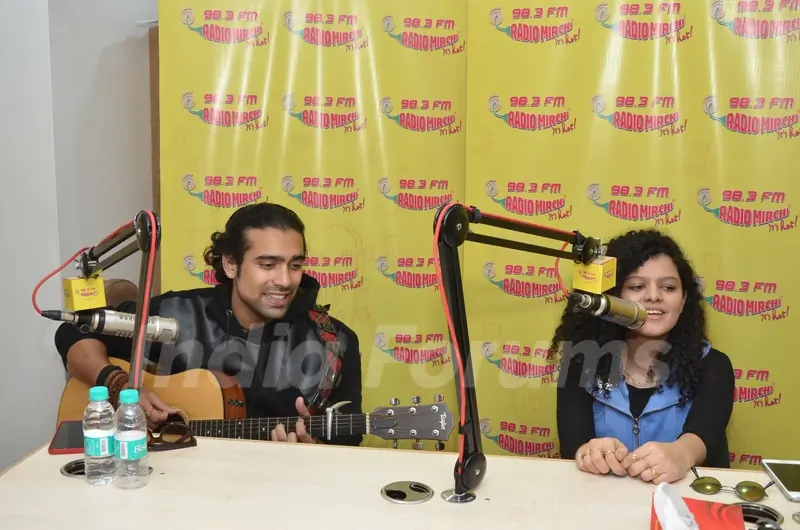 Palak Muchhal and Jubin Nautiyal Goes Live at Radio Mirchi to Promote 'Ishq Forever'