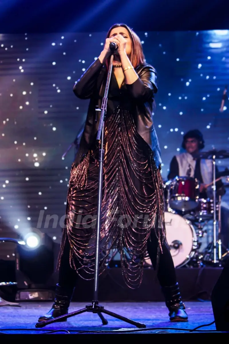 Sona Mohapatra Performs live for MTV Unplugged
