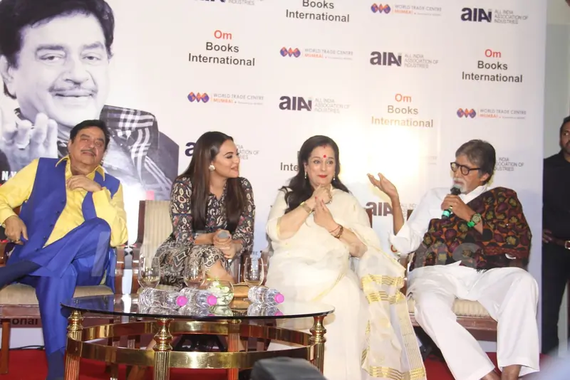 Amitabh Bachchan interacts with Sonakshi at Shatrughan Sinha's Book Launch