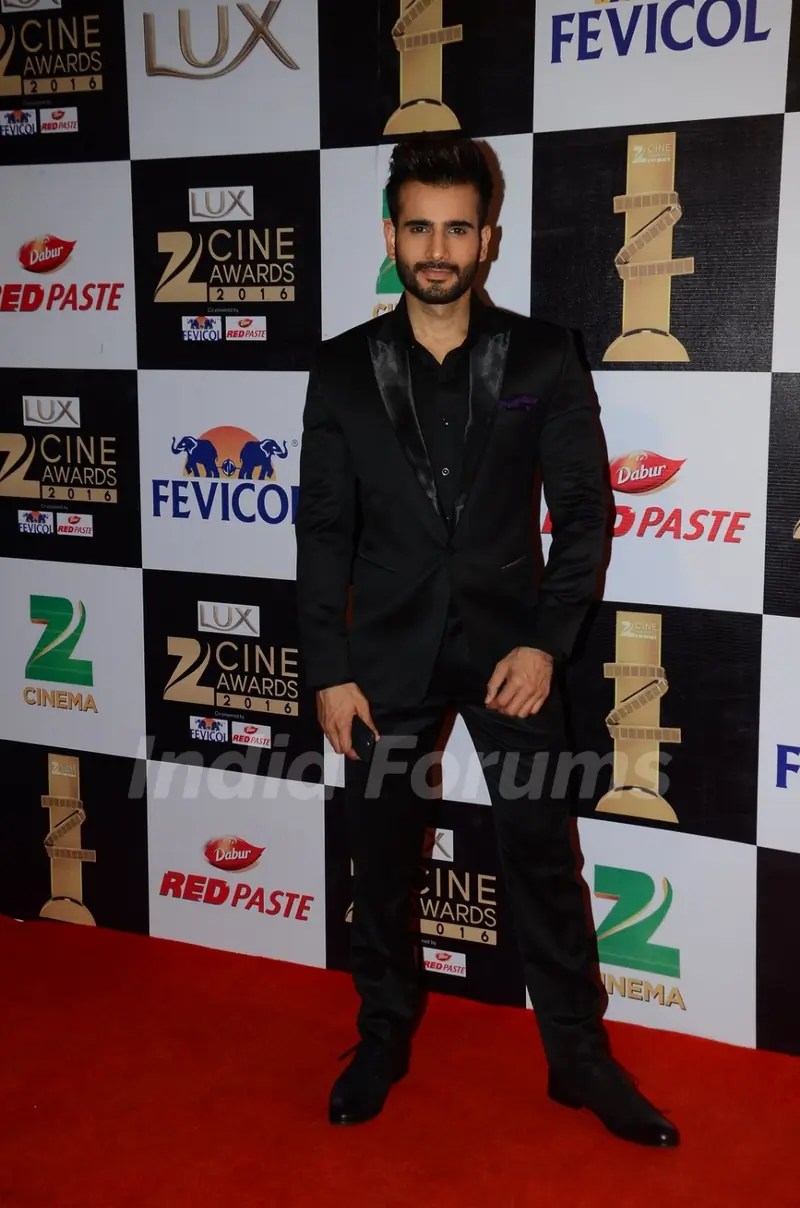 Karan Tacker at Zee Cine Awards 2016