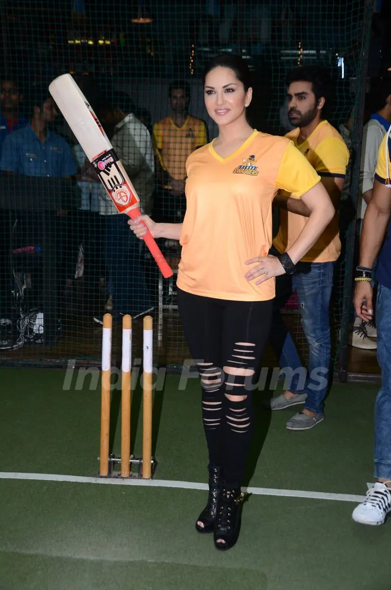 Sunny Leone and BCL's Chennai Swaggers at Smaash
