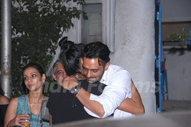 Arjun Rampal Snapped with Models from his Ramp days at Olive in Bandra