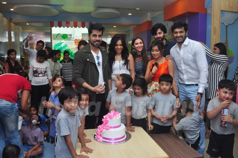 TV Celebs at a Charity Event