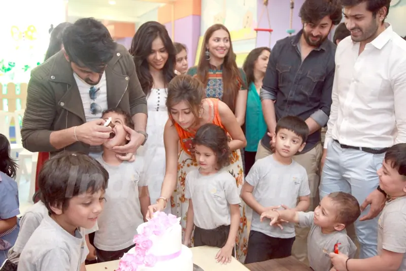 Gunjan Utreja, Tina Dutta, Shashank Vyas, Rishina and Mrunal Jain  at NGO Dilkhush