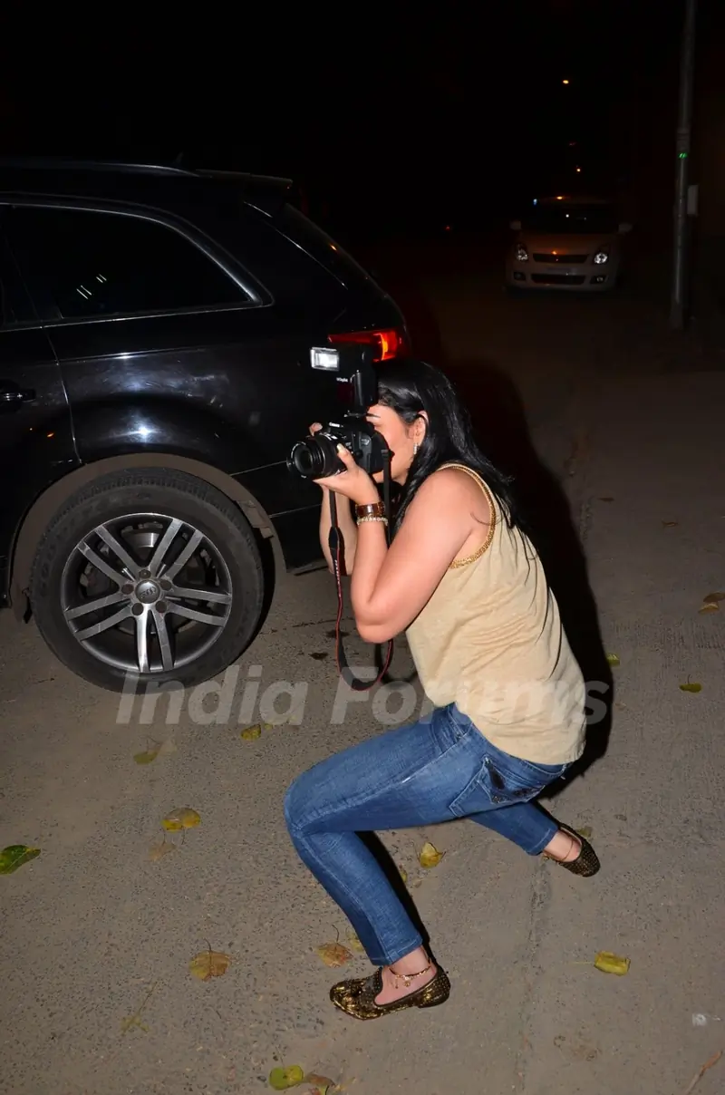 Spotted: Manyata Dutt turns into a media person before attending dinner at Rajkumar Hirani's home