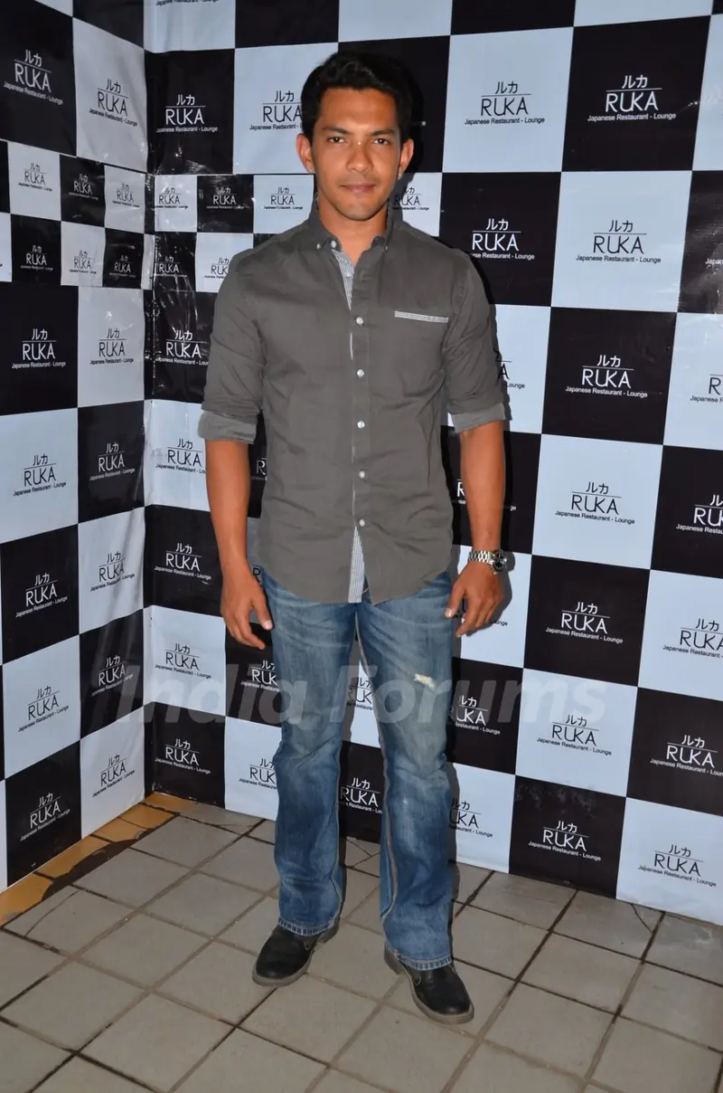 Aditya Narayan Snapped at RUKA