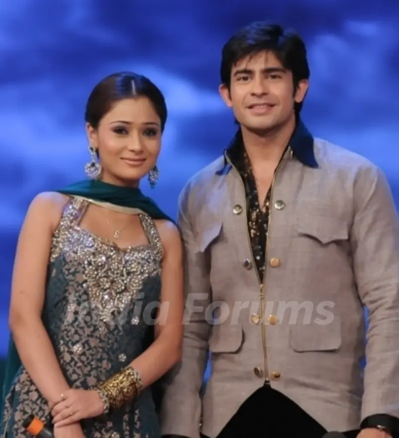 Still image of Hussain Kuwajerwala and Sara Khan