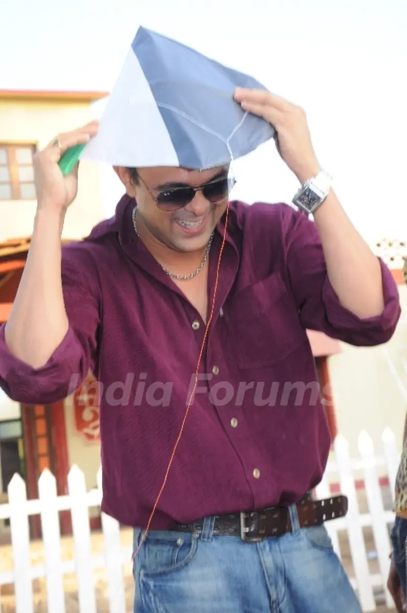 Sumeet Raghavan in Sajan Re Jhoot Mat Bolo