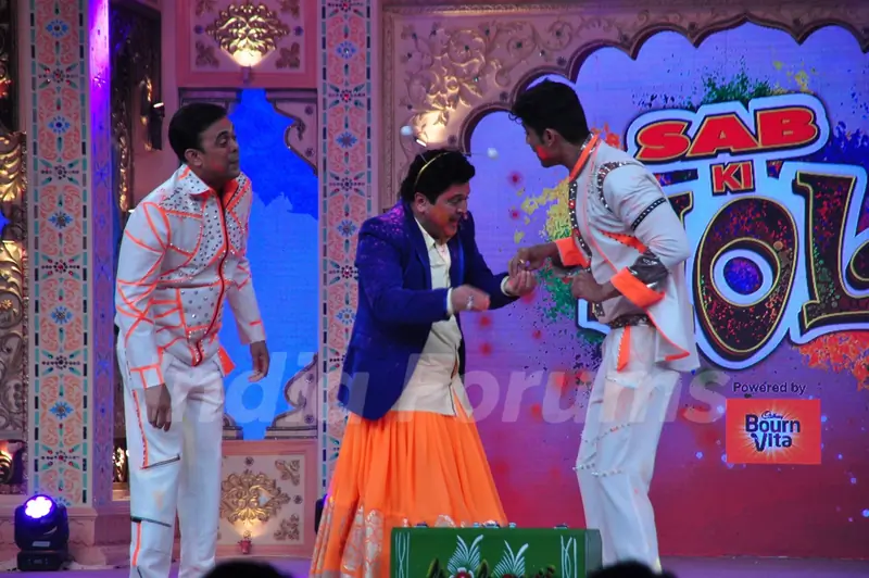 Sumeet Raghavan, Ali Asgar and Punit Talreja perform at SAB TV Holi Celebrations