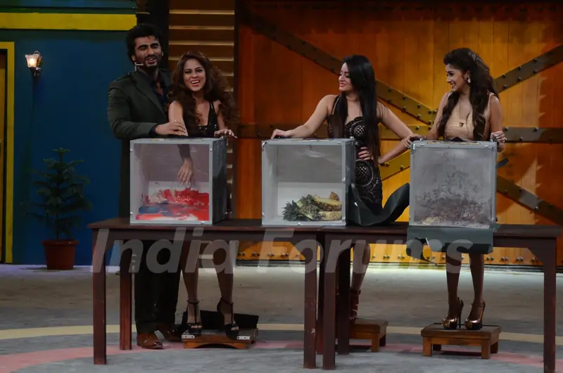 Kareena Kapoor and Arjun Kapoor on the sets of Khatron Ke Khiladi