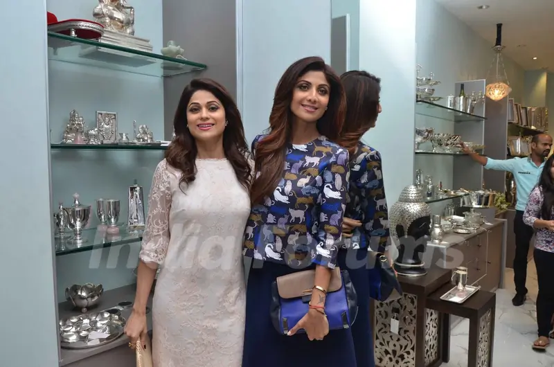 Shilpa Shetty and Shamita Shetty Snapped at Akanksha Aggarwal's Store Launch