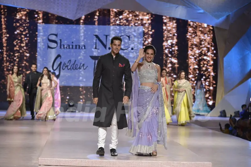 Dino Morea and Tara Sharma on Ramp of CPAA Fevicol Show