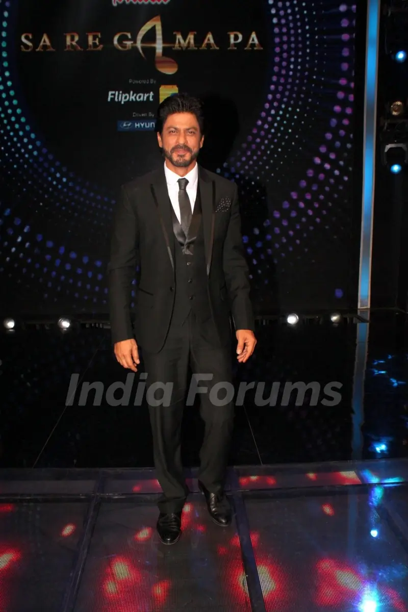 Shah Rukh Khan for Promotion of 'Fan' on 'Sa Re Ga Ma Pa' 2016