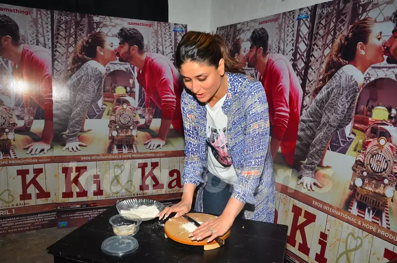 Kareena Makes Rotis at Promotional Event of Ki and Ka