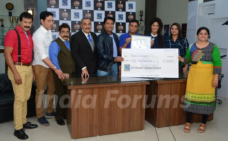 CID Felicitate the Winners of 'Shaatir Lekhak' Contest
