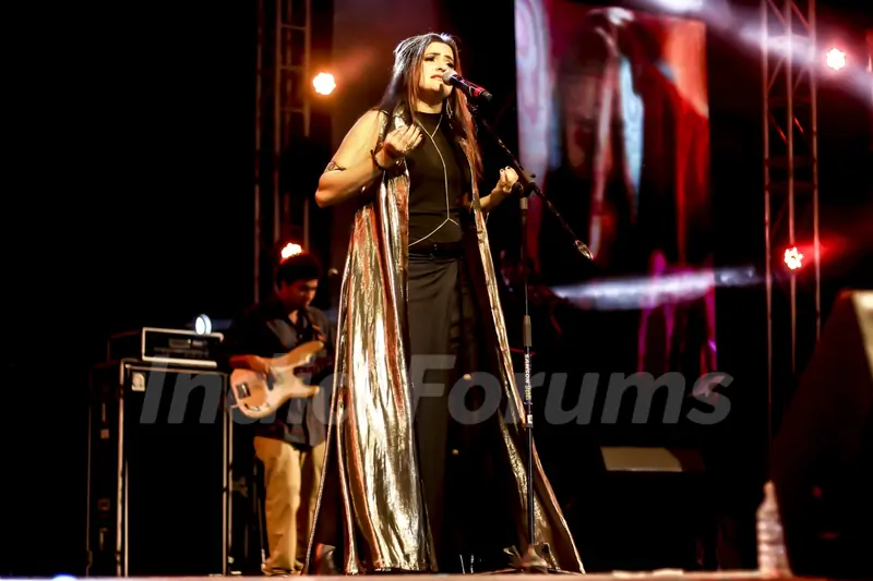 Sona Mohapatra Performs Live at H.A Grounds Pune