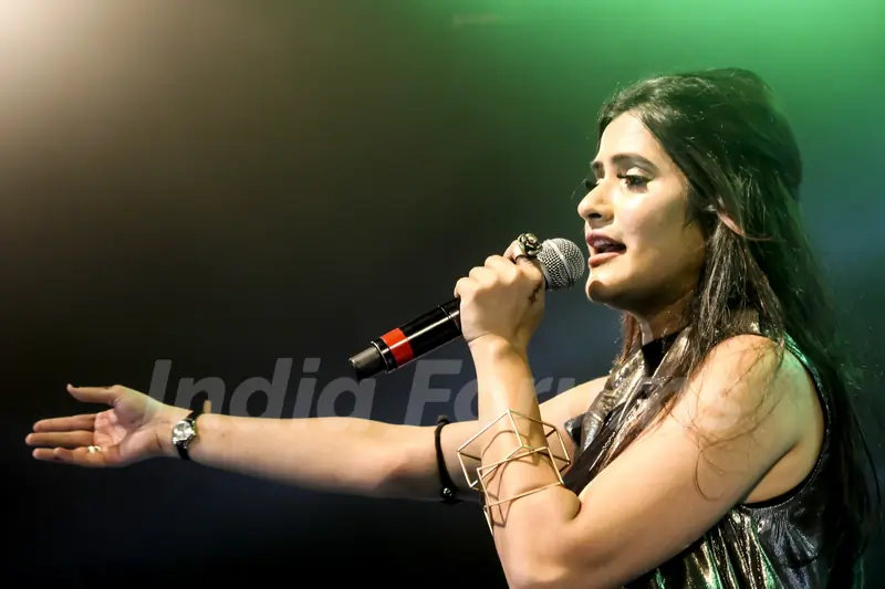 Sona Mohapatra Performs Live at H.A Grounds Pune