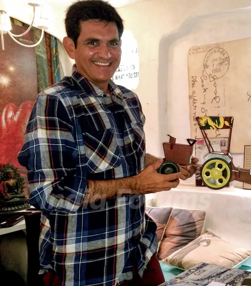 Richa Chadda's gift for Omung Kumar
