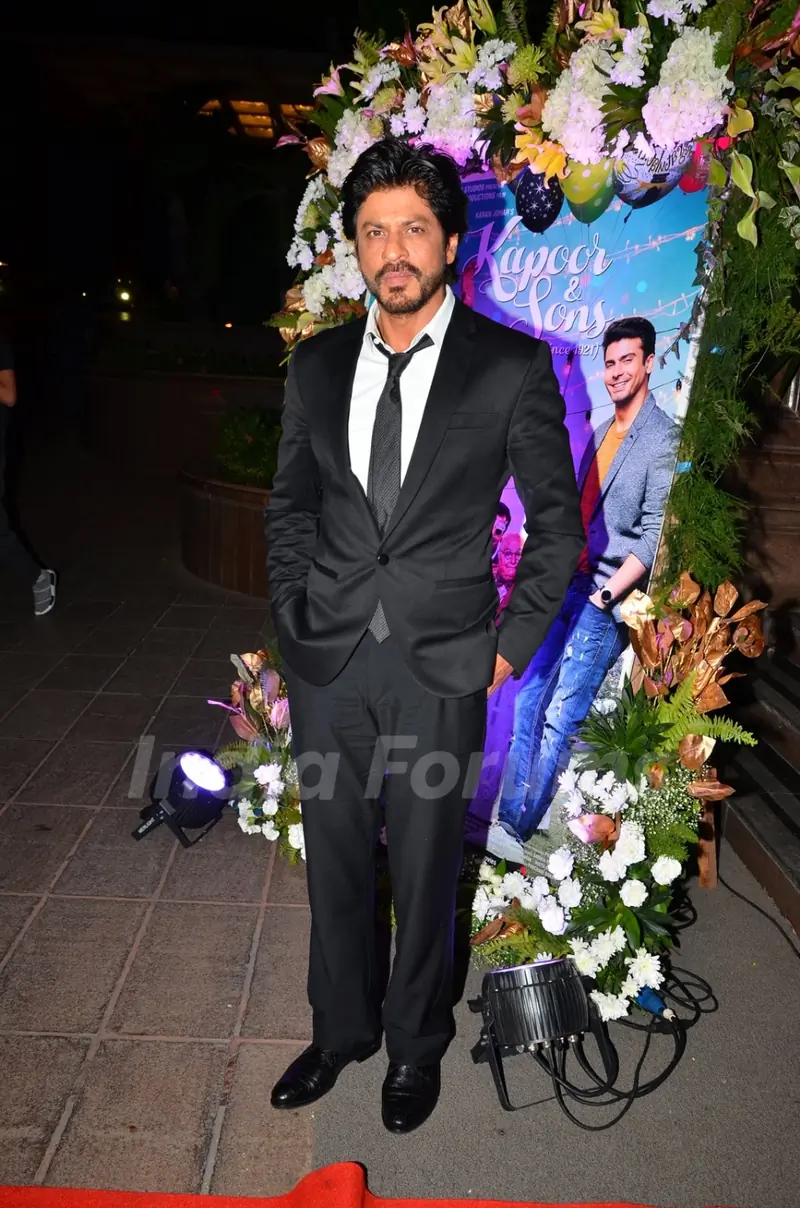 Shah Rukh Khan at Kapoor & Sons Success Bash