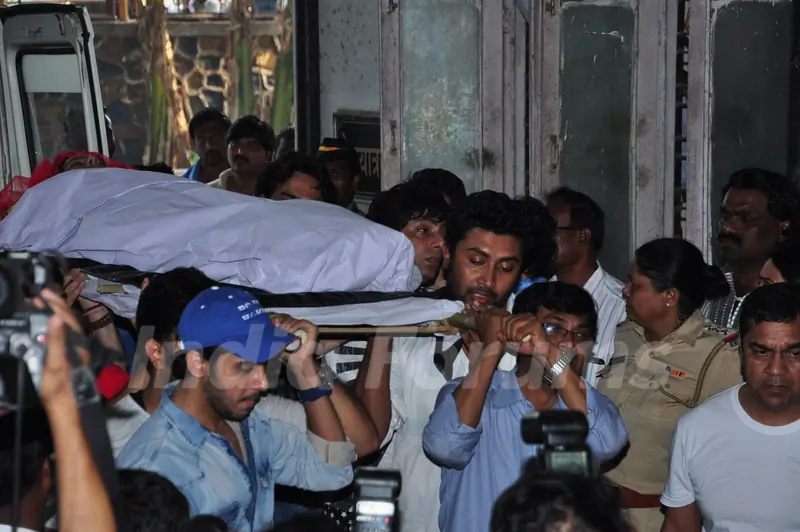 Pratyusha Banerjee's Funeral