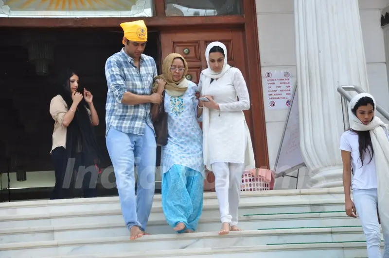 Vikas Gupta and Kamya Punjabi at Prayer Meet of 'Pratyusha Banerjee'